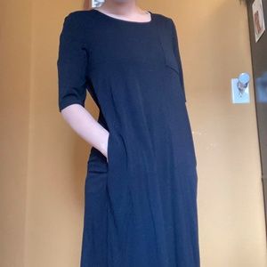black jersey dress with pockets